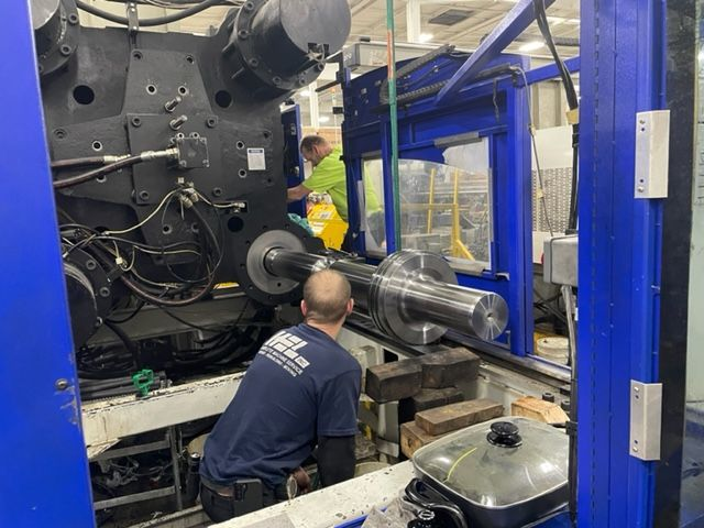 Injection molding machine repair